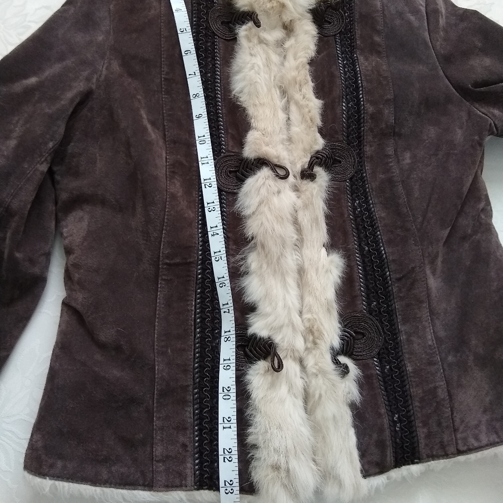 Vintage Brown and Cream Fur-Trimmed Jacket - Picture 6 of 9